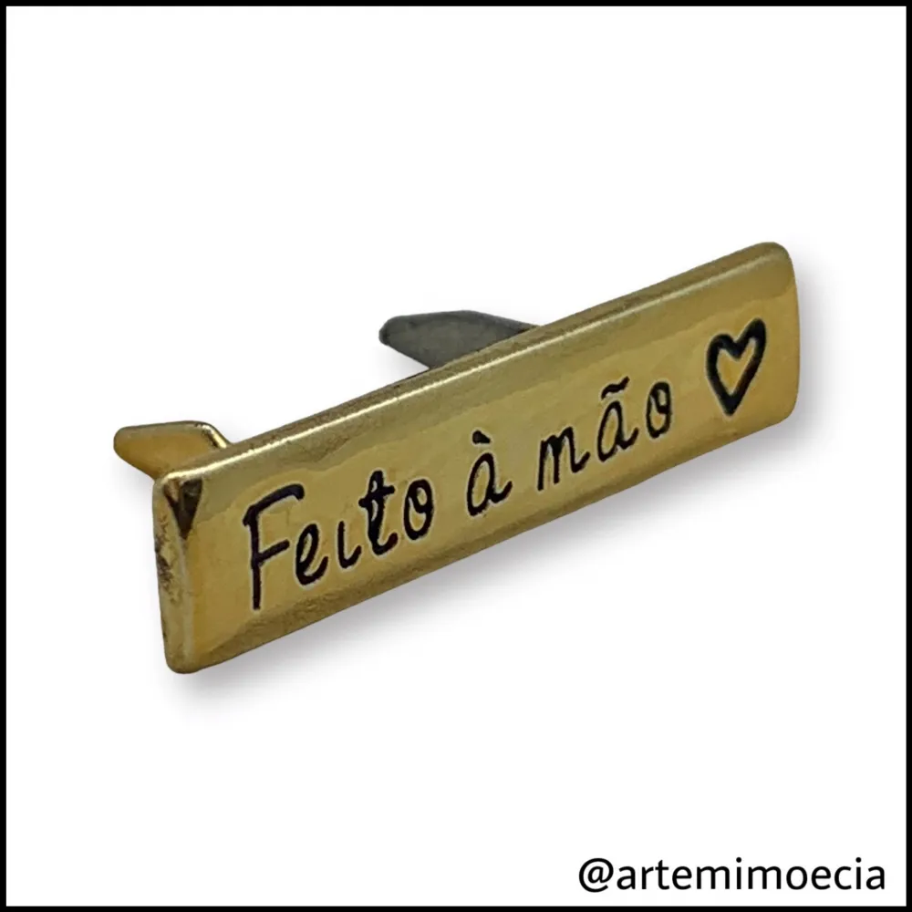 PLAQUINHA "FEITO À MÃO"