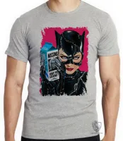 Camiseta adulto ou infantil Mulher Gato batman - Foto 2