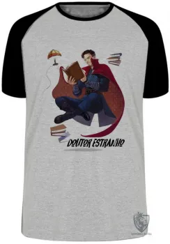 Camiseta adulto ou infantil Doutor Estranho voando strange marvel