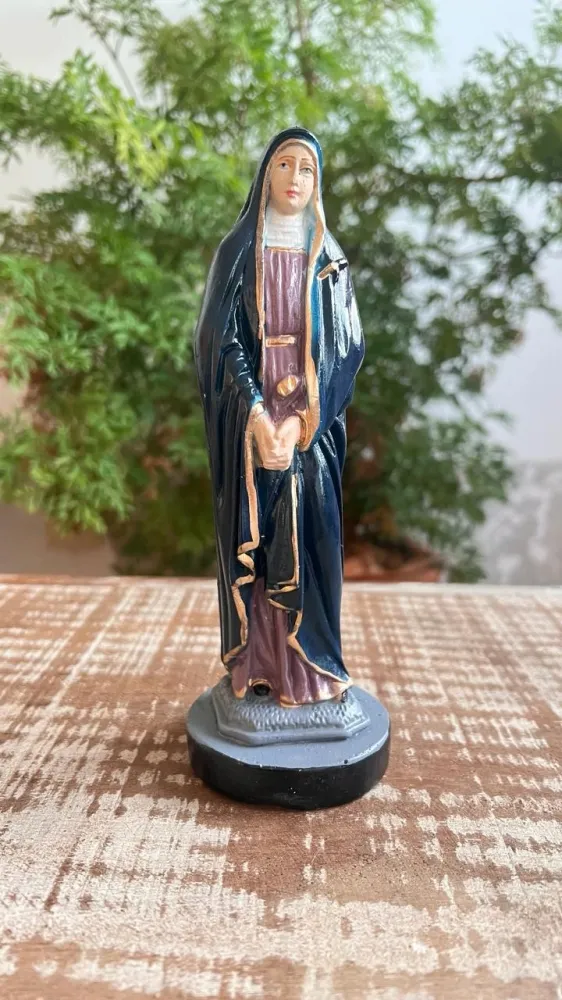 Linda Imagem de Nossa Senhora das Dores em Gesso 20 cm Imagem