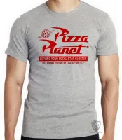 Camiseta adulto ou infantil Pizza Planet toy story - Foto 4