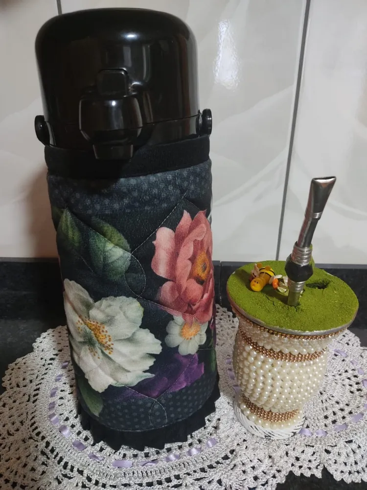 Capa Para Garrafa Térmica Flores