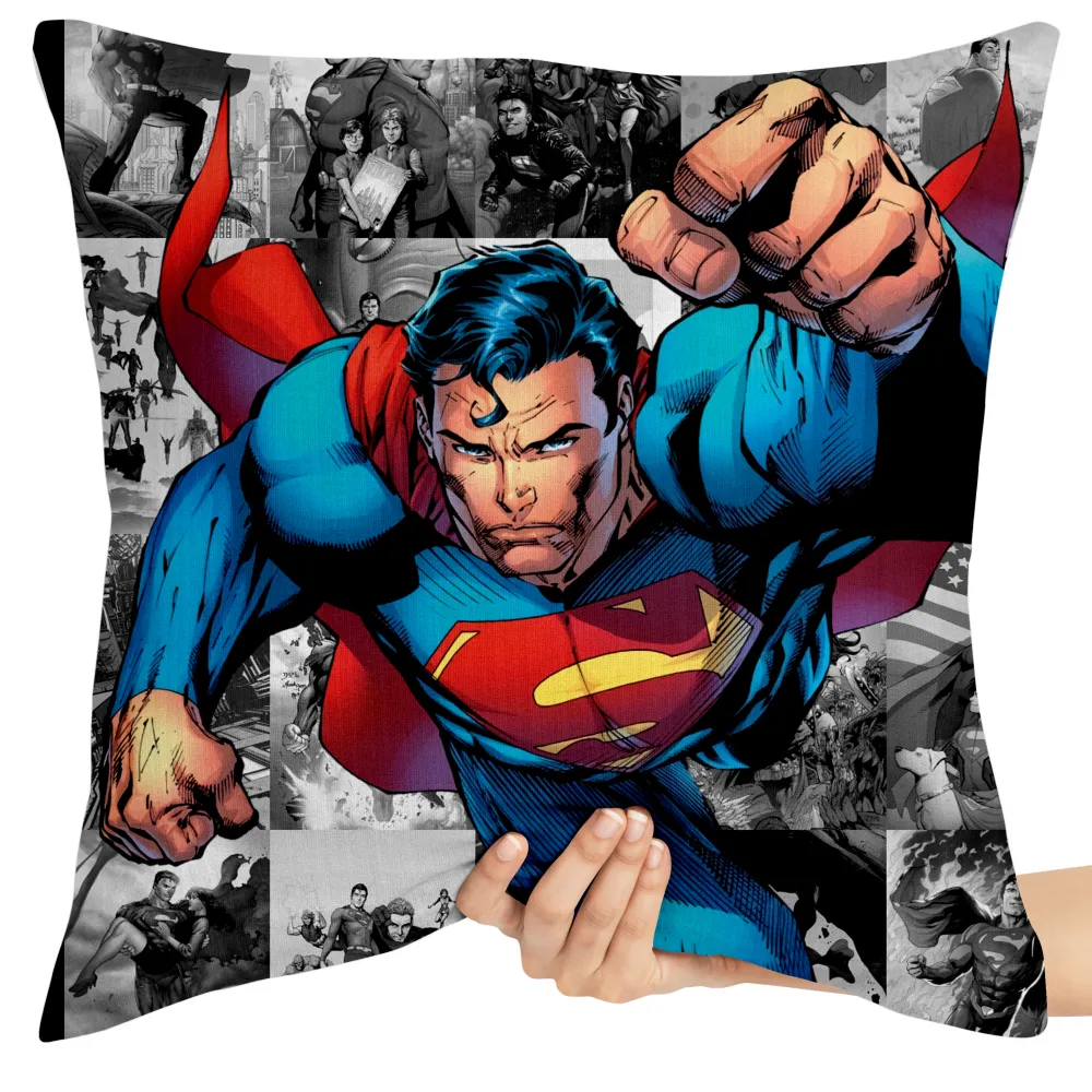 Almofada Superman voando quadrinhos