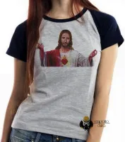 Baby look blusa Feminina Jesus Cristo Deus Coração braços abertos - Foto 3