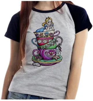 Baby look blusa Feminina Alice e gato no pais das maravilhas - Foto 2