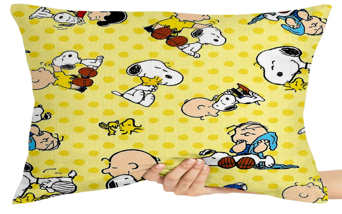 Capa de Almofada ou Travesseiro Snoopy Charlie Brown fundo Imagem