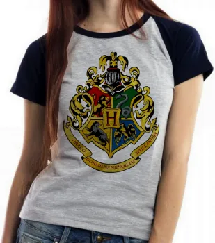Baby look blusa Feminina Hogwarts harry potter símbolo colorido - Foto 2