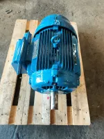 Motor elétrico trifásico WEG 40 CV 4 polos 440V - Cód. 77 - Foto 3