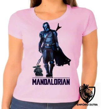 Baby look blusa Feminina The Mandalorian andando bebê Yoda