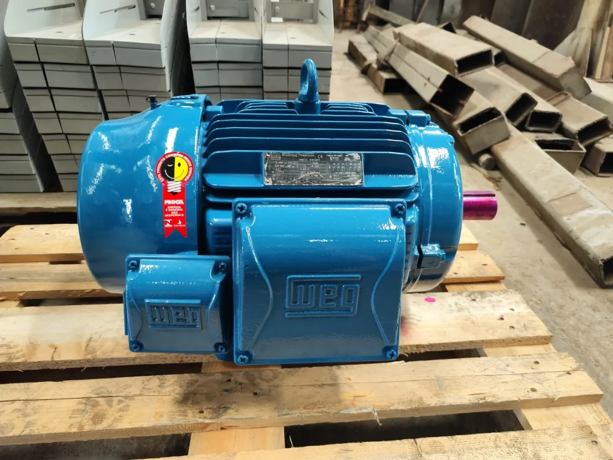 Motor elétrico trifásico WEG 40 CV 4 polos 440V - Cód. 77