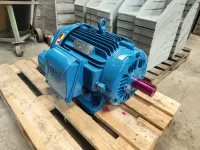 Motor elétrico trifásico WEG 40 CV 4 polos 440V - Cód. 77 - Foto 4