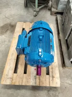 Motor elétrico trifásico WEG 40 CV 4 polos 440V - Cód. 77 - Foto 5