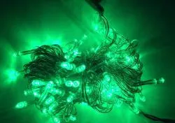 Pisca com 100 Lâmpadas Verdes