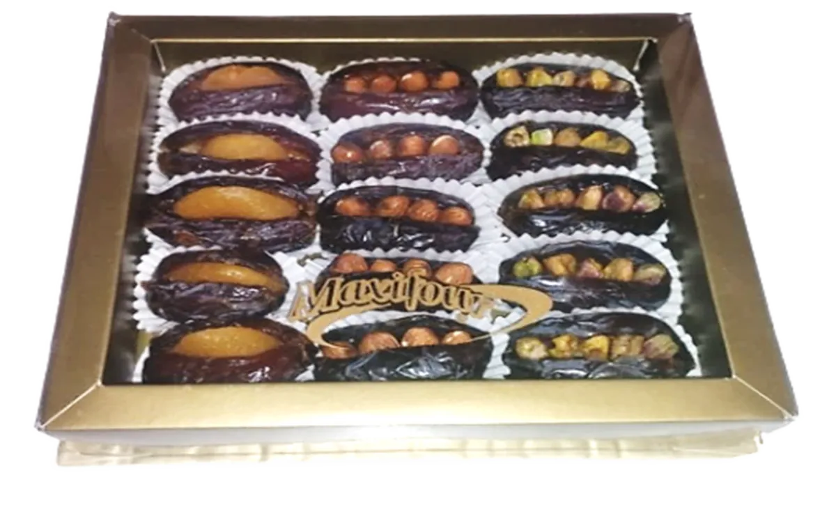 CAIXA TAMARA RECHEADA  COM PISTACHE, AMÊNDOA, NOZES E DAMASCO 460G