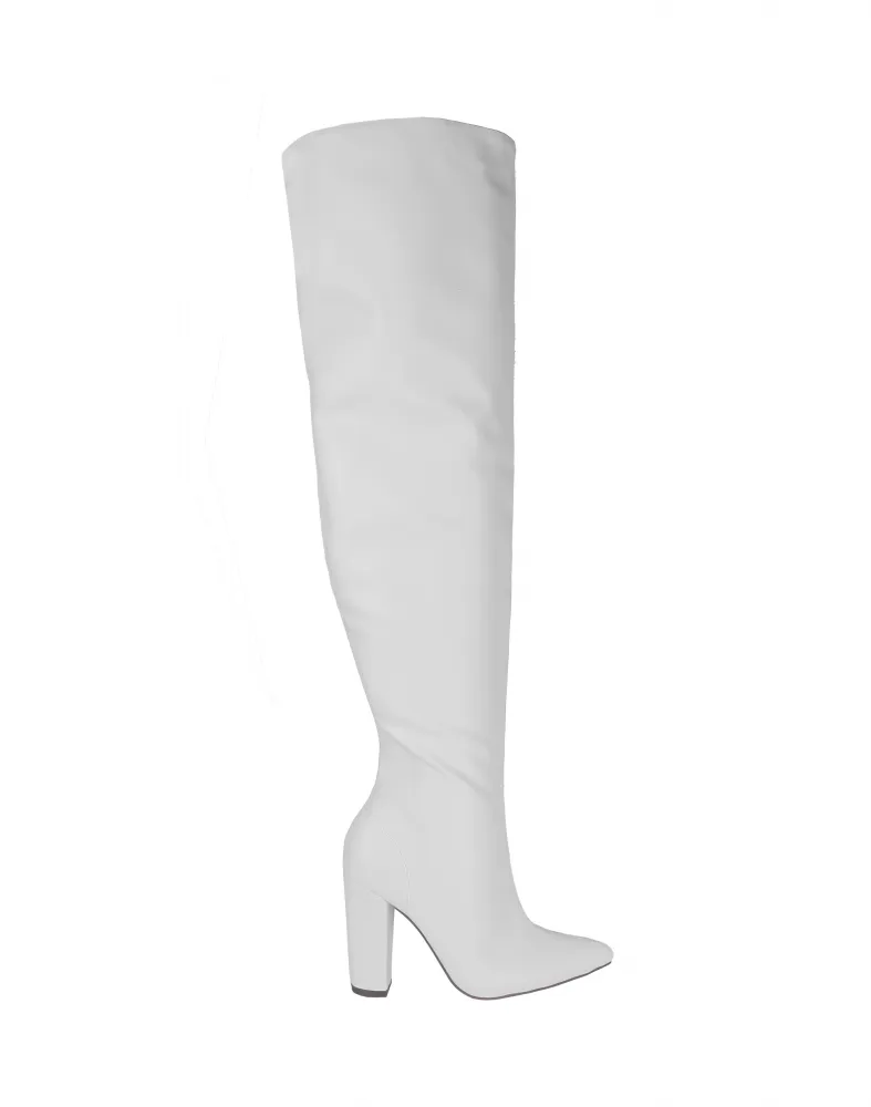 Bota Over the Knee Aisha Branca com Numeração Especial em Promoção