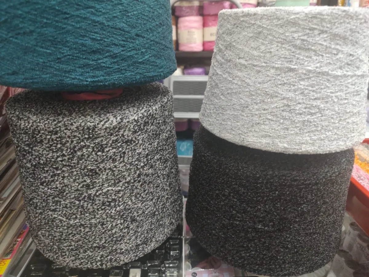 Carretel De Linha Maxi-Lock American & Efird - 300 Metros Cor Rosa Escuro Para Costura