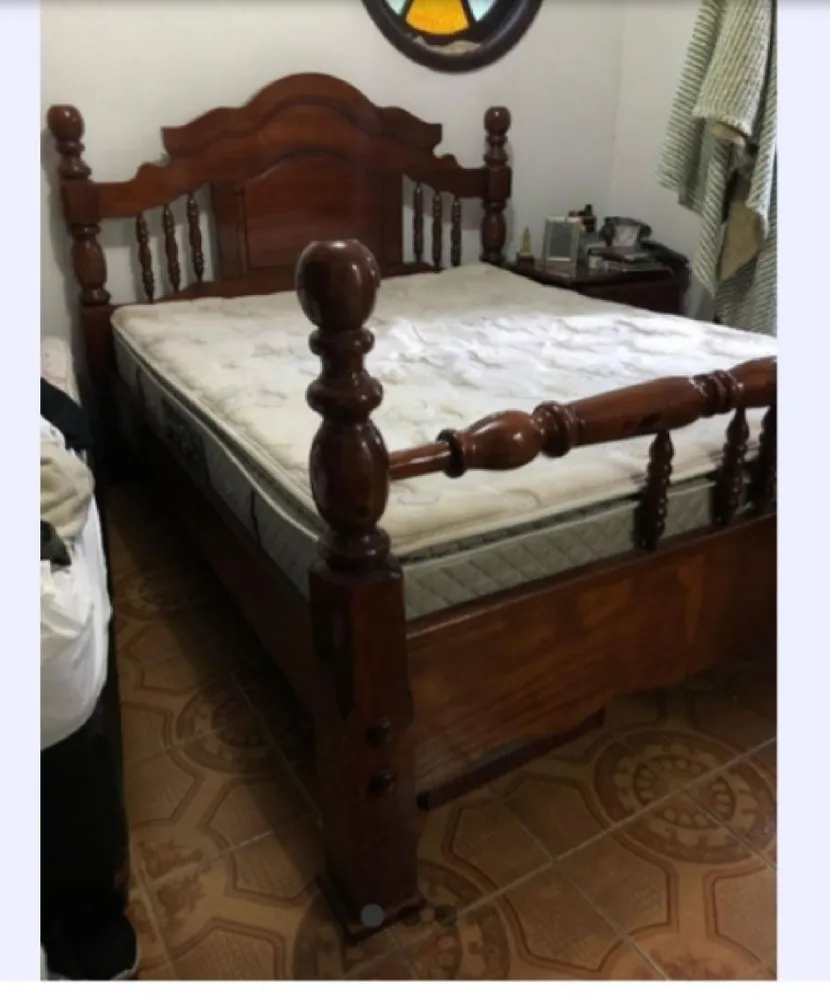 cama queen size, estilo colonial