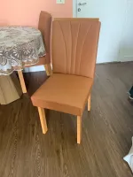 Mesa redonda com 4 cadeiras com 3 mesas de uso - Foto 2