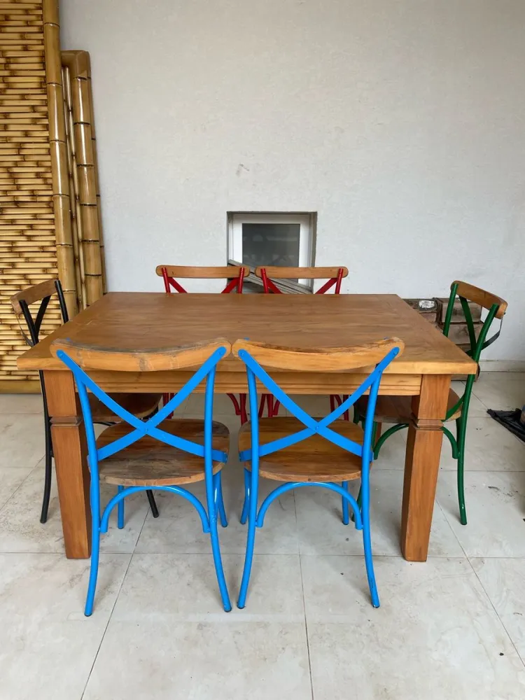 mesa com 6 cadeiras em peroba rosa