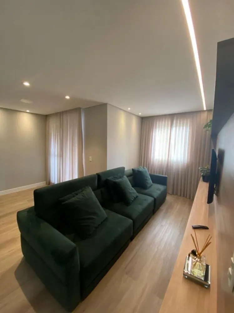 sofa verde musgo bella home 3,25m  Imagem