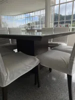 conjunto mesa de jantar triton castanho quadrada 1.60x 1.60 e 8 cadeiras off white - Foto 5