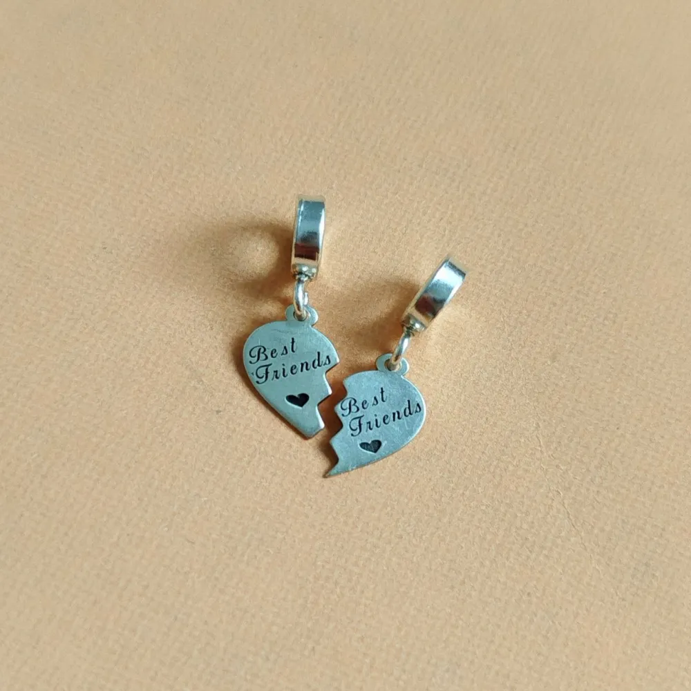 Berloque de Prata Personalizado - Amigas Best friends - BER561