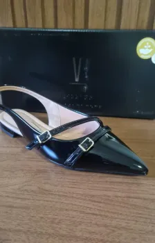 SLINGBACK SALTO BAIXO PRETO VIZZANO - Foto 2