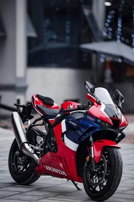 CBR 1000RR-R FIREBLADE 