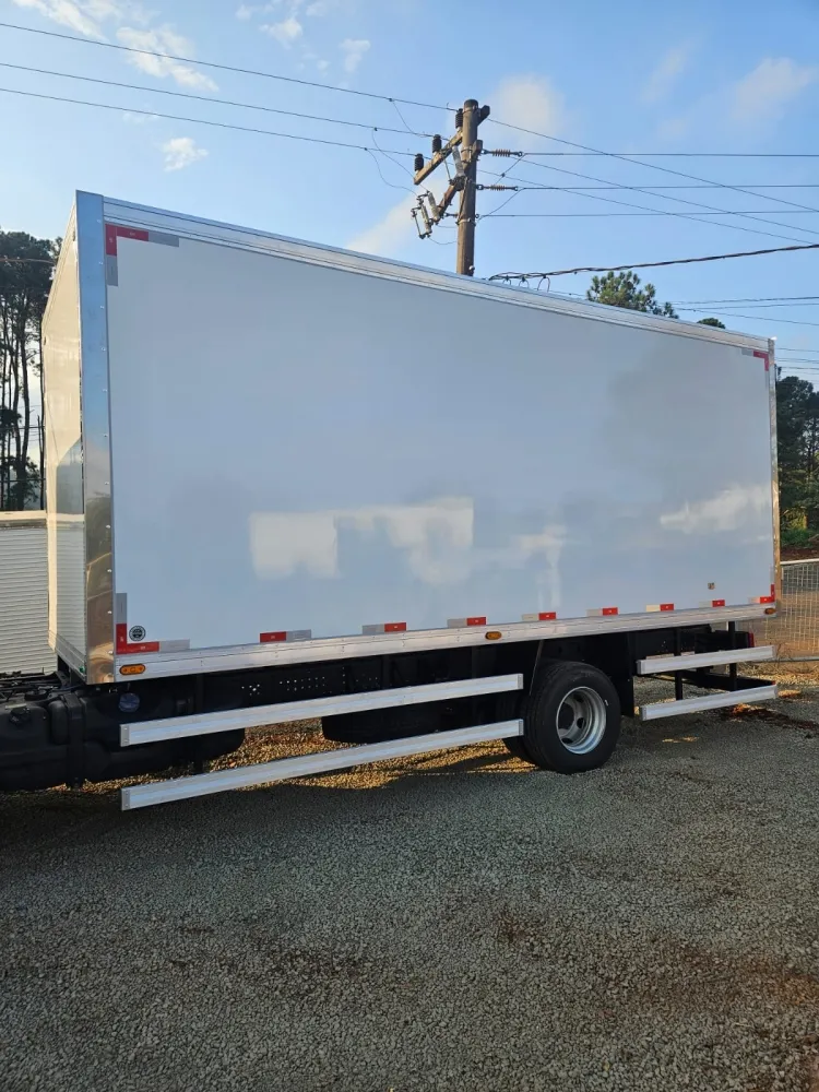 Ref 1876 BFP 550 Baú frigorífico para 3/4 Alt. interna 2,10m R Imagem