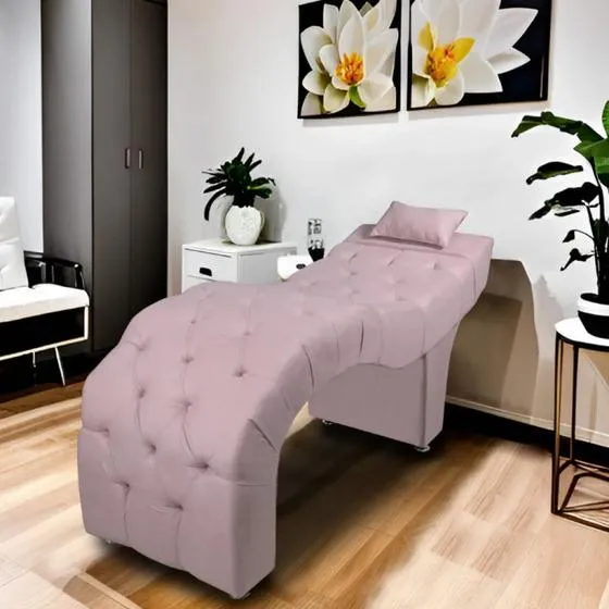 Maca Estofada para Clínica de Estética Facial com Capitonê Andressa Rosê Veludo Speciale Home Imagem
