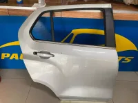 Porta Traseira Tracker - 2014 2015 2016 2017 2018 - Semi Nova - Lado Direito - Foto 2