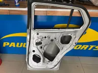 Porta Traseira Tracker - 2014 2015 2016 2017 2018 - Semi Nova - Lado Direito - Foto 3