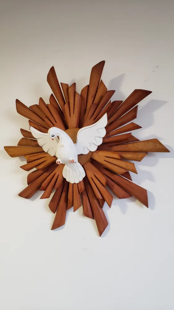 Divino Espirito Santo 47 x 47 cm Todo em Madeira Raios Duplos