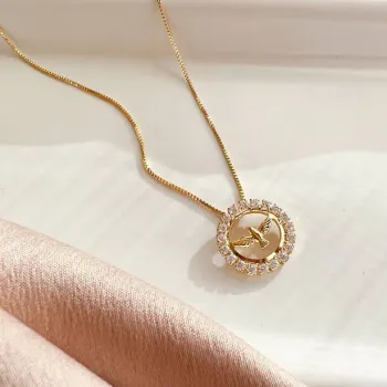 COLAR ESPÍRITO SANTO, CRAVEJADO DE MICRO ZIRCÔNIAS, BANHADO A OURO 18K - Foto 2