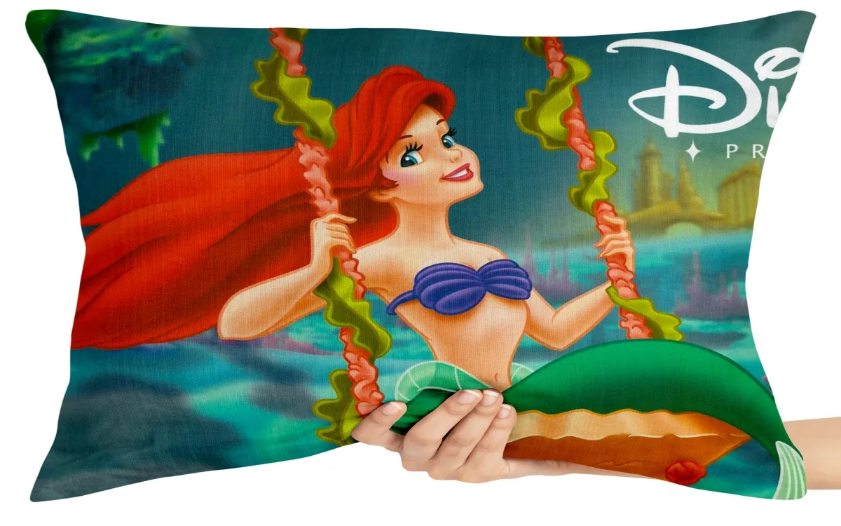 Capa de Almofada ou Travesseiro Pequena Sereia balanço