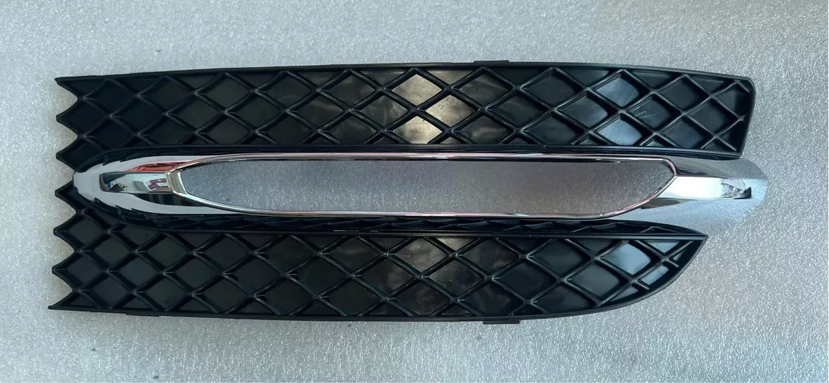 Moldura Farol Milha Mercedes Slk  -2012 2013 2014 2015 - Novo - Lado Direito