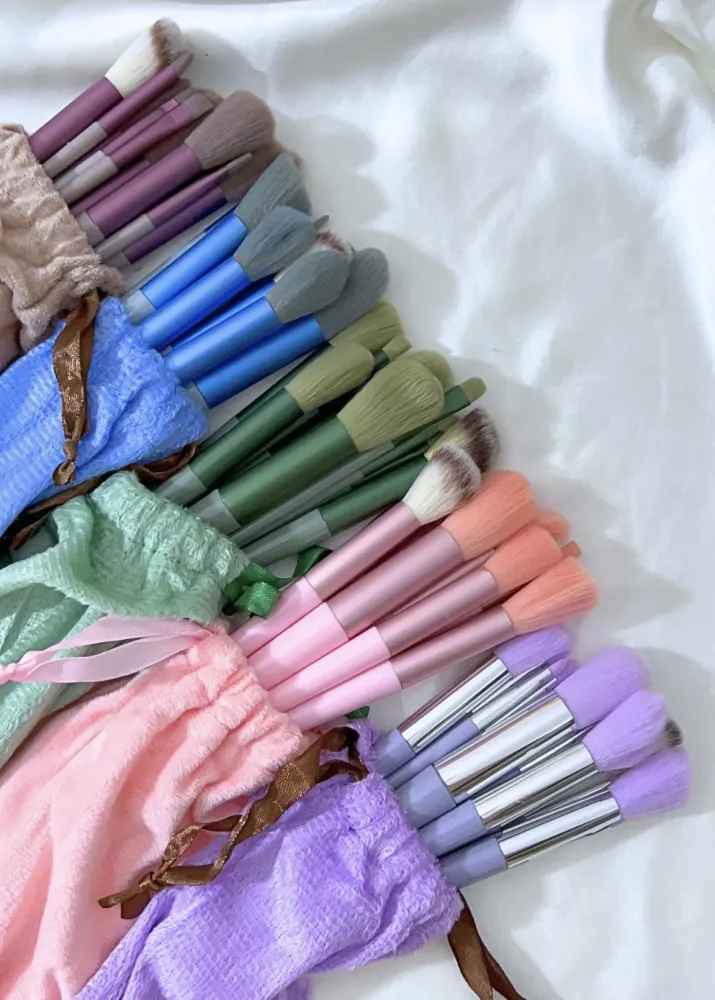 Kit de Pinceis de Maquiagem com Saquinho  Imagem