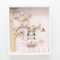 Boneca - Quadro Jardim  - Porta Maternidade