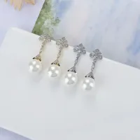 Brinco Coleção pérola pedras micro zircônias cravejadas uma combinação clássica e elegante, antialérgico semijoia de luxo. - Foto 11