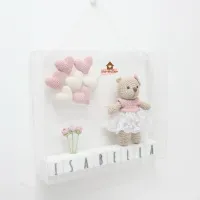 Ursinha - 7 corações  - Quadro Acrílico Fechado - Porta Maternidade - Foto 2