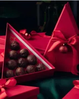 Cx. 10 bombons Triângulo - C/ Berço - Tampa e Fundo Cartonagem - Foto 3