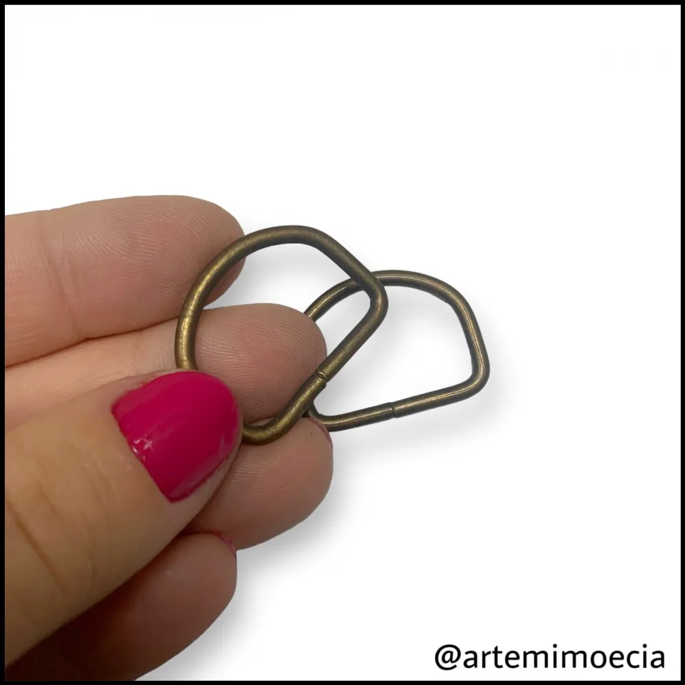 MEIA ARGOLA DE METAL 2,5cm Imagem
