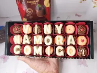 Caixa de Brigadeiros Namora Comigo com Nome