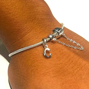 Berloque de Prata 950 - Letra C -  251354 - Foto 2