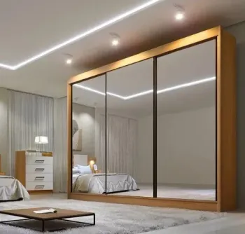 Guarda Roupa Dubai Casal com Espelho 3 Portas 8 Gavetas Novo Horizonte 2,73