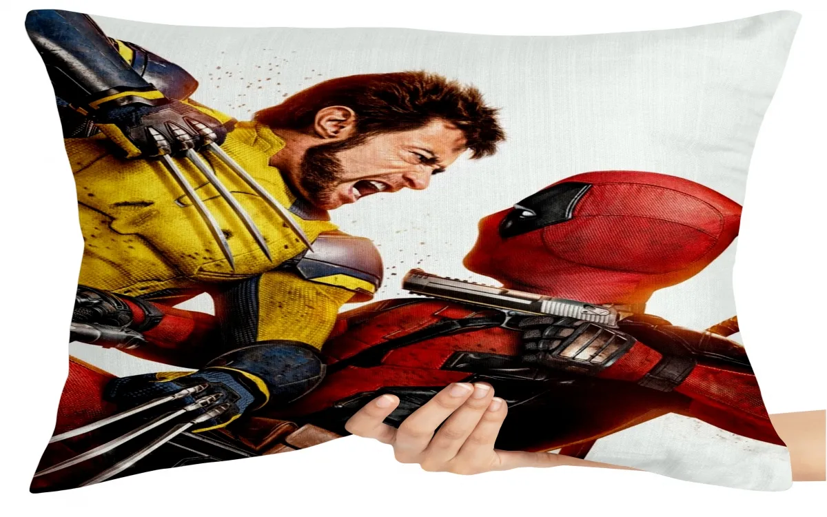 Capa de Almofada ou Travesseiro DeadPool e Wolverine armas