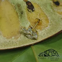 Labret em TITÂNIO PVD GOLD RAMO 4 Folhas com Pedras 1059 - Foto 2