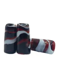 Firma de murano listrada preto vermelho e branco
