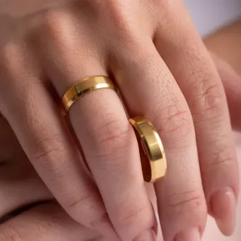 Aliança chanfrada de ouro 18K - 6,0 mm - APE660 - Foto 2