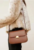 Bolsa Box Transversal Malú em Couro Amarelle - Foto 2